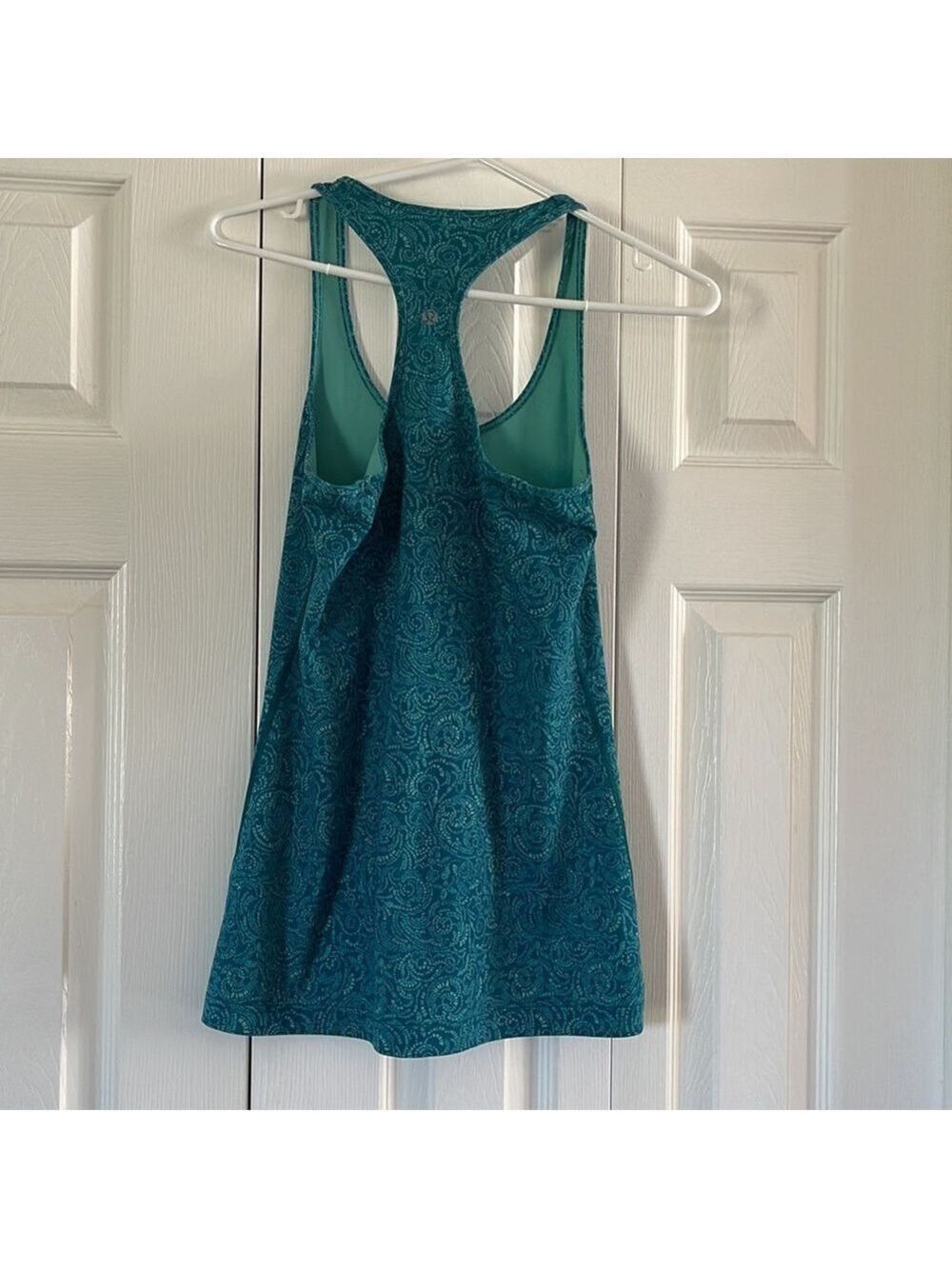 Lululemon Tank Top 🥰🥰 - Picture 2 of 3